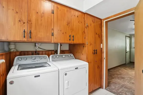 1029 W 13 Street Cedar Falls IA 50613