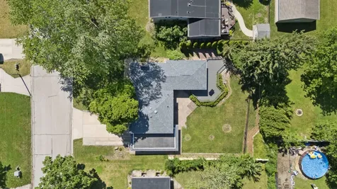 1029 W 13 Street Cedar Falls IA 50613