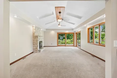 1029 W 13 Street Cedar Falls IA 50613