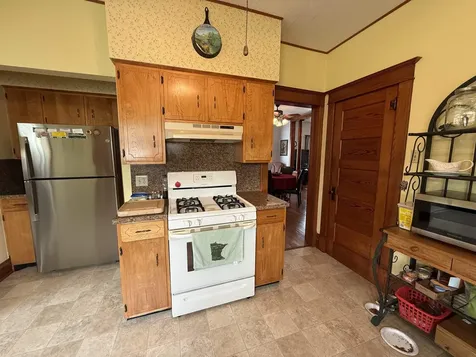 619 SE 3rd Street Independence IA 50644