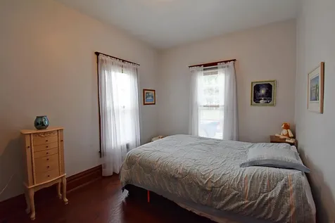 619 SE 3rd Street Independence IA 50644