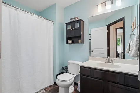 1317 Hummingbird Circle Waterloo IA 50702