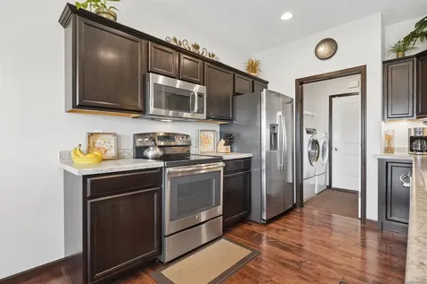 1317 Hummingbird Circle Waterloo IA 50702
