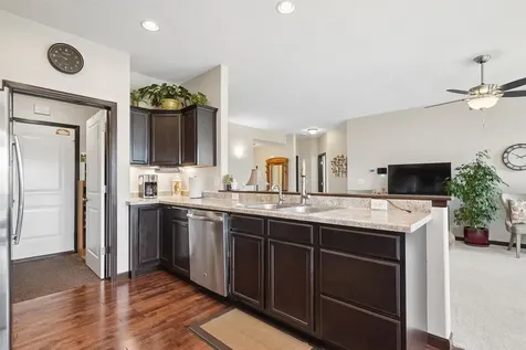 1317 Hummingbird Circle Waterloo IA 50702