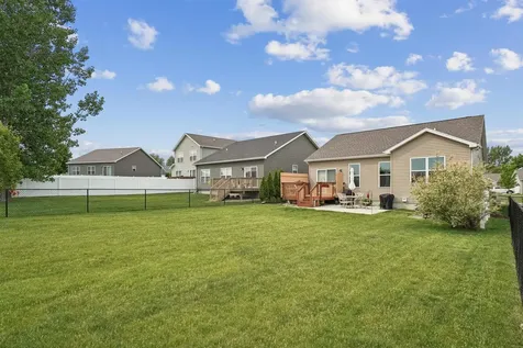 1317 Hummingbird Circle Waterloo IA 50702