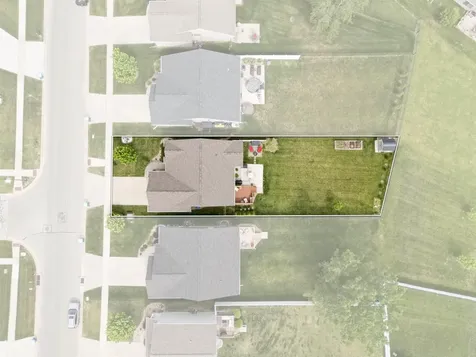 1317 Hummingbird Circle Waterloo IA 50702