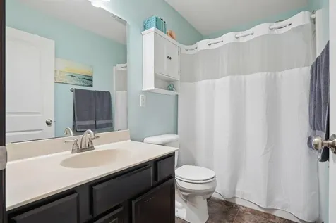 1317 Hummingbird Circle Waterloo IA 50702