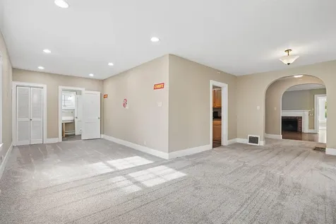 125 Home Park Boulevard Waterloo IA 50701