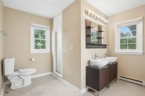125 Home Park Boulevard Waterloo IA 50701