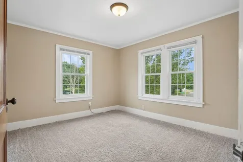125 Home Park Boulevard Waterloo IA 50701