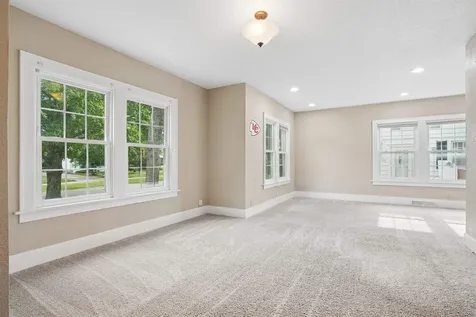 125 Home Park Boulevard Waterloo IA 50701