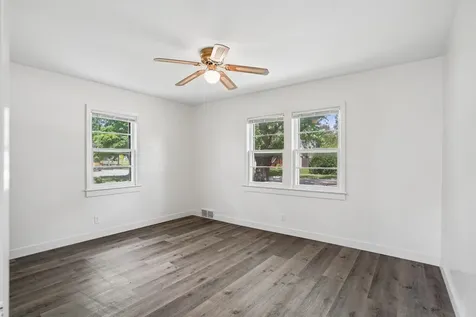 716 W 18th Street Cedar Falls IA 50613