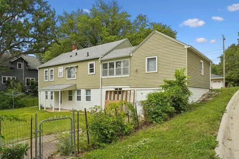 716 W 18th Street Cedar Falls IA 50613