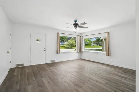716 W 18th Street Cedar Falls IA 50613