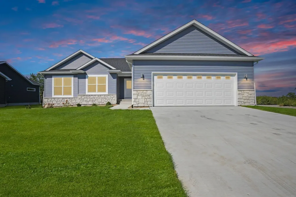 5417 Fernwood Drive Cedar Falls IA 50613