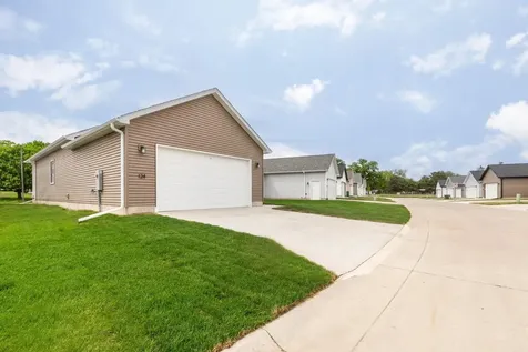 124 Axlewood Drive Waterloo IA 50701