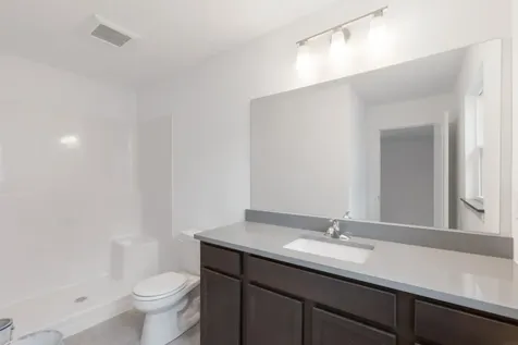 124 Axlewood Drive Waterloo IA 50701