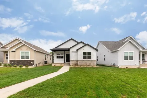 118 Axlewood Drive Waterloo IA 50701