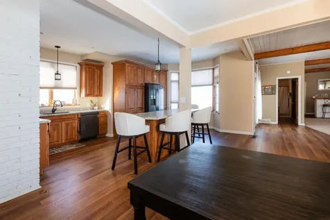 208 W 6th Street Sumner IA 50674