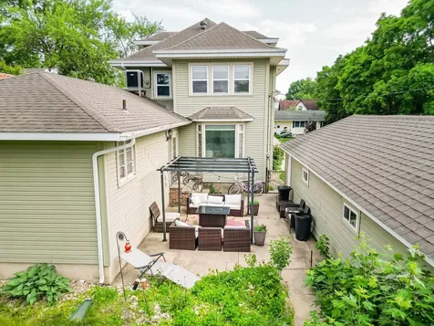 208 W 6th Street Sumner IA 50674