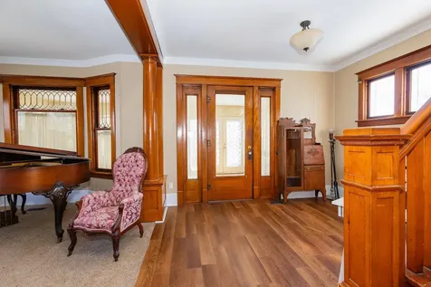 208 W 6th Street Sumner IA 50674