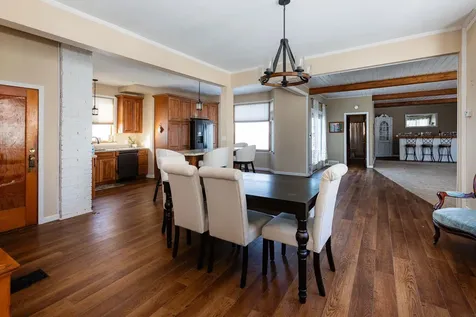 208 W 6th Street Sumner IA 50674