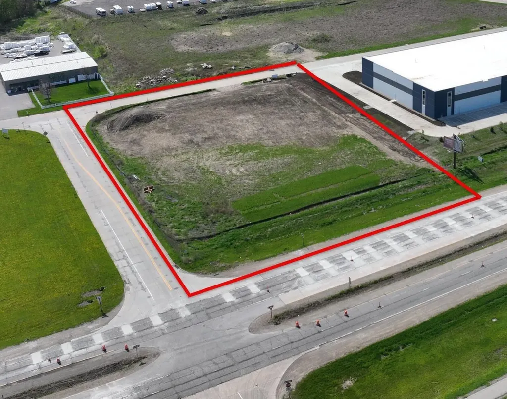Lot 4 (Lot 11) Marnie Avenue Waterloo IA 50701