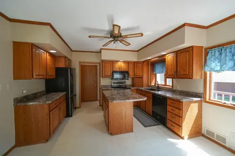 610 7th Avenue Ackley IA 50601