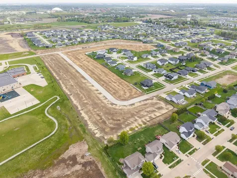 Lot 29 Elizabeth Drive Cedar Falls IA 50613