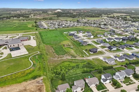 Lot 23 Elizabeth Drive Cedar Falls IA 50613