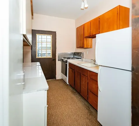 102 NW 9th Avenue Waverly IA 50677