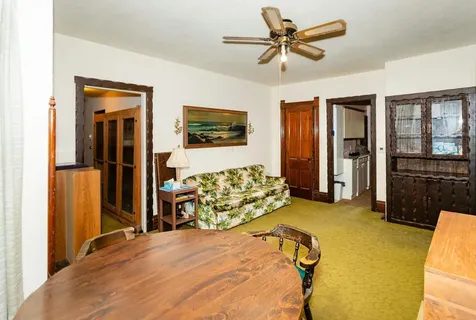 102 NW 9th Avenue Waverly IA 50677