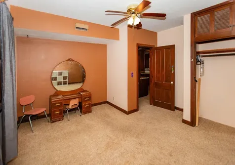 102 NW 9th Avenue Waverly IA 50677