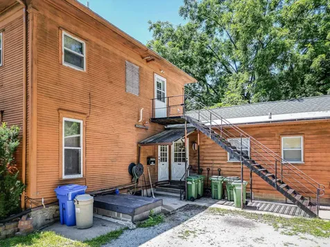 102 NW 9th Avenue Waverly IA 50677