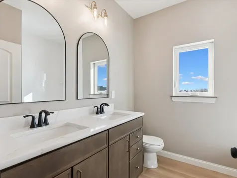 1522 Pebble Stone Place Cedar Falls IA 50613