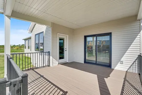 1522 Pebble Stone Place Cedar Falls IA 50613