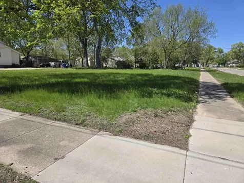 Lot 11 & 12 Webster Street Waterloo IA 50703