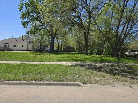 Lot 11 & 12 Webster Street Waterloo IA 50703