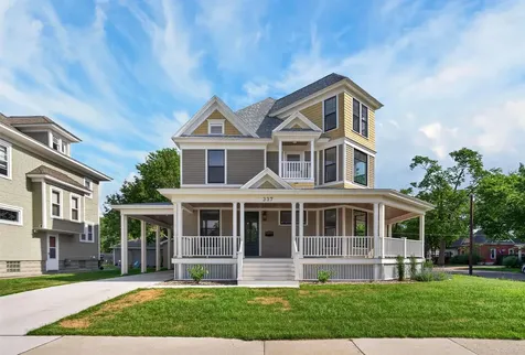 337 Almond Street Waterloo IA 50703