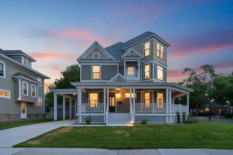 337 Almond Street Waterloo IA 50703