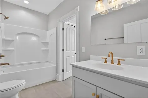 337 Almond Street Waterloo IA 50703