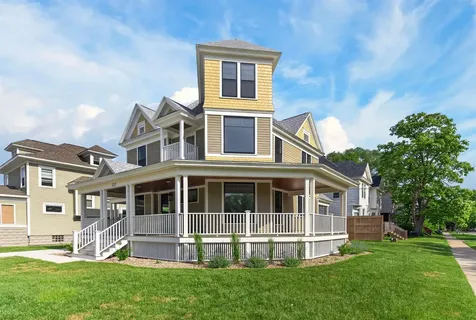 337 Almond Street Waterloo IA 50703