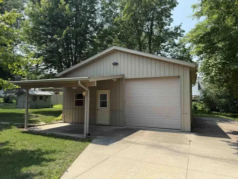1107 Freeman Street Charles City IA 50616