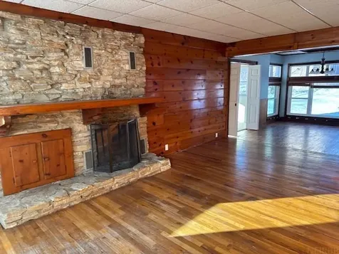 904 Highland Acres Road Marshalltown IA 50158