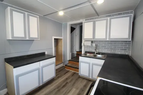 712 Upton Avenue Waterloo IA 50701