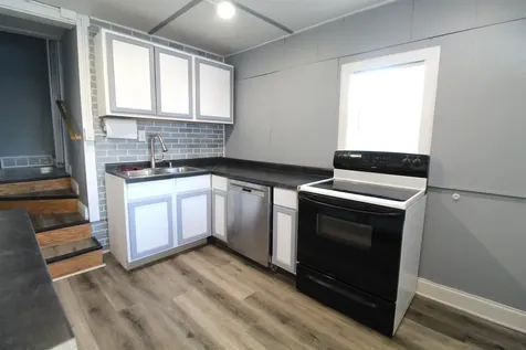 712 Upton Avenue Waterloo IA 50701