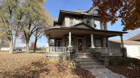 306 E Prospect Street New Hampton IA 50659