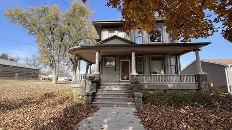 306 E Prospect Street New Hampton IA 50659