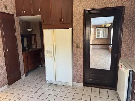 301 Riverside Drive Charles City IA 50616