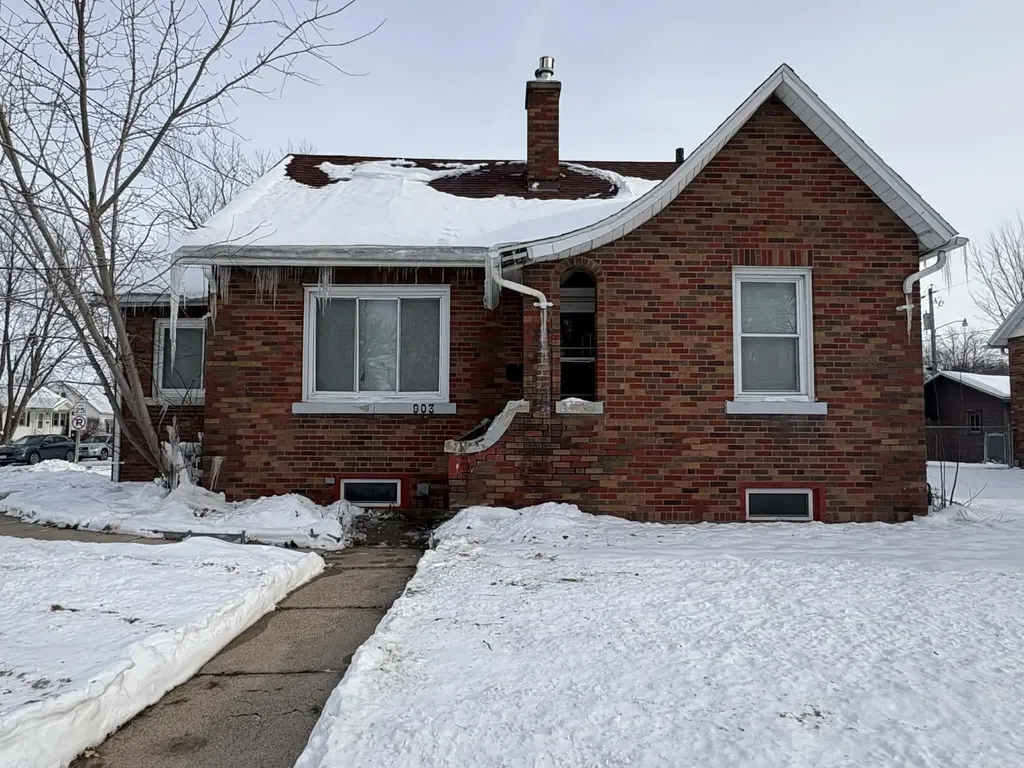 903 Kimball Avenue Waterloo IA 50702